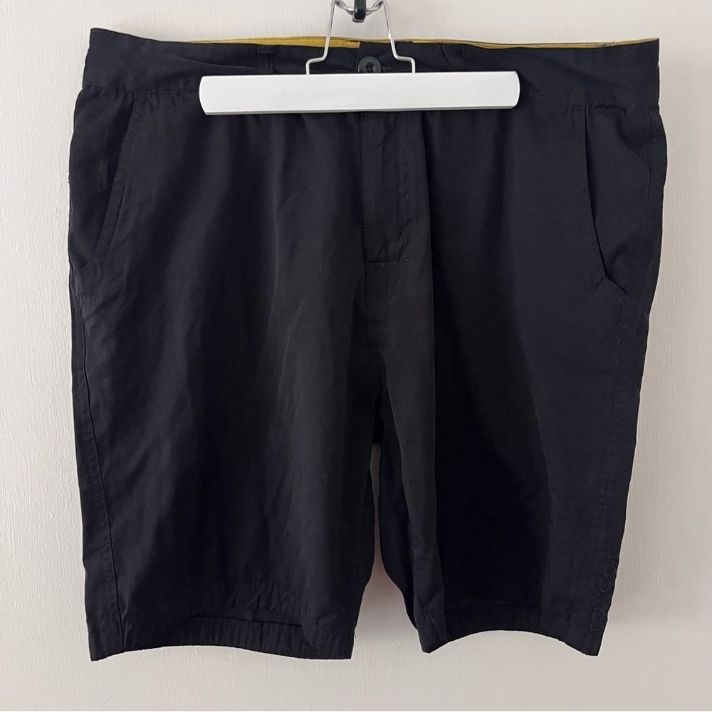 Body Glove Men’s Black Athletic Shorts 36